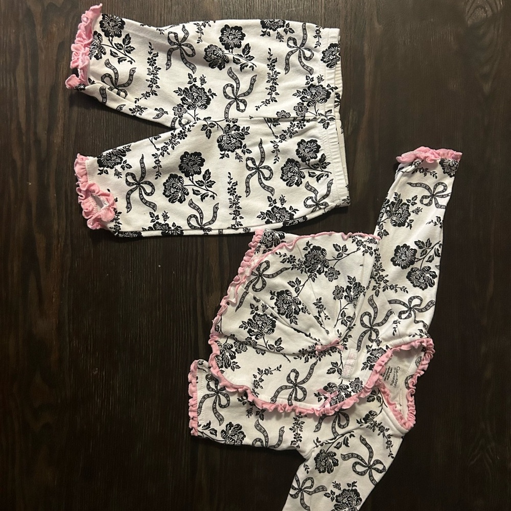 Floral Print/Bow Kids Outfit with Pink Accents